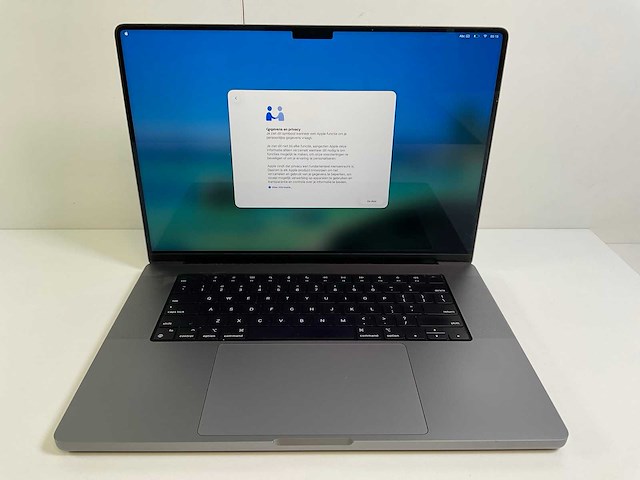 Apple macbook pro 16 “ apple m1 pro , 16 gb ram , 1tb nvme laptop - afbeelding 1 van  7