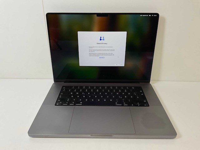 Apple macbook pro 16”, apple m1 pro, 16 gb ram, 512 gb nvme laptop - afbeelding 1 van  7
