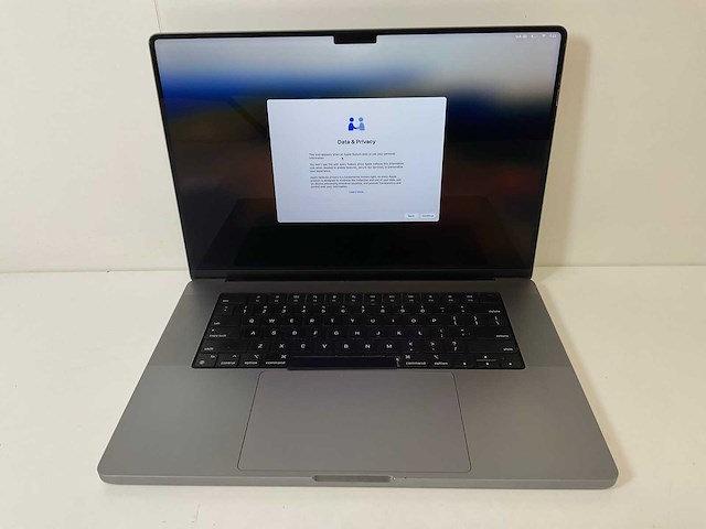 Apple macbook pro 16”, apple m1 pro, 16 gb ram, 512 gb nvme laptop - afbeelding 1 van  8