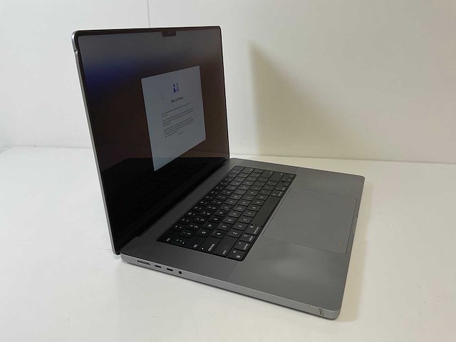 Apple macbook pro 16”, apple m1 pro, 16 gb ram, 512 gb nvme laptop - afbeelding 2 van  8