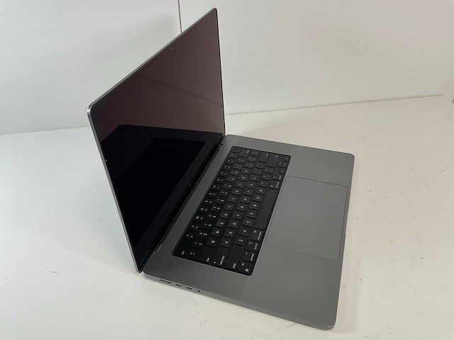 Apple macbook pro 16”, apple m1 pro, 16 gb ram, 512 gb ssd laptop - afbeelding 1 van  3
