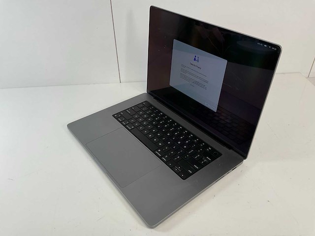 Apple macbook pro 16”, apple m1 pro, 16 gb ram, 512 gb ssd laptop - afbeelding 2 van  4