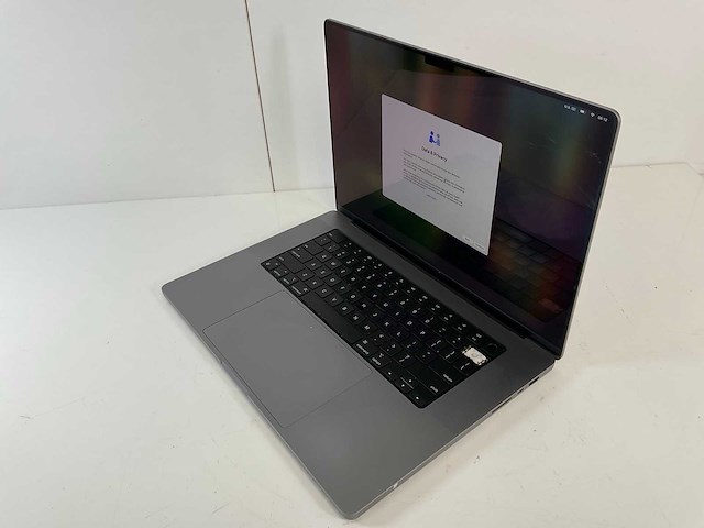 Apple macbook pro 16”, apple m1 pro, 16 gb ram, 512 gb ssd laptop - afbeelding 2 van  4