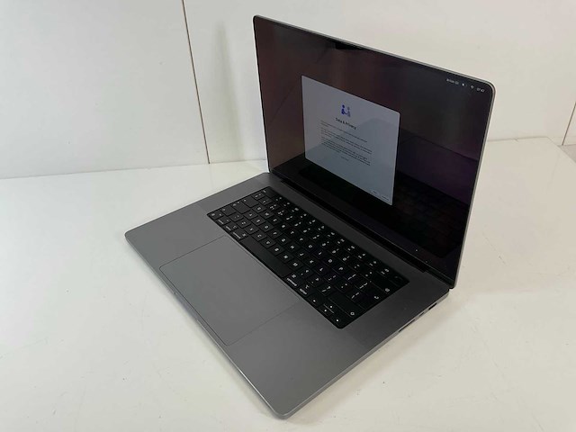 Apple macbook pro 16”, apple m1 pro, 16 gb ram, 512 gb ssd laptop - afbeelding 3 van  5
