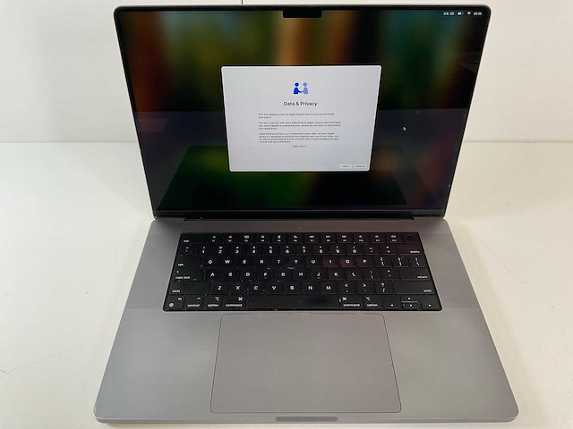 Apple macbook pro 16”, apple m1 pro, 16 gb ram, 512 gb ssd laptop - afbeelding 1 van  4