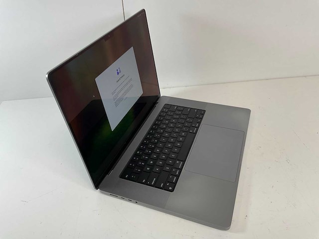 Apple macbook pro 16”, apple m1 pro, 32 gb ram, 512 gb ssd laptop - afbeelding 2 van  5