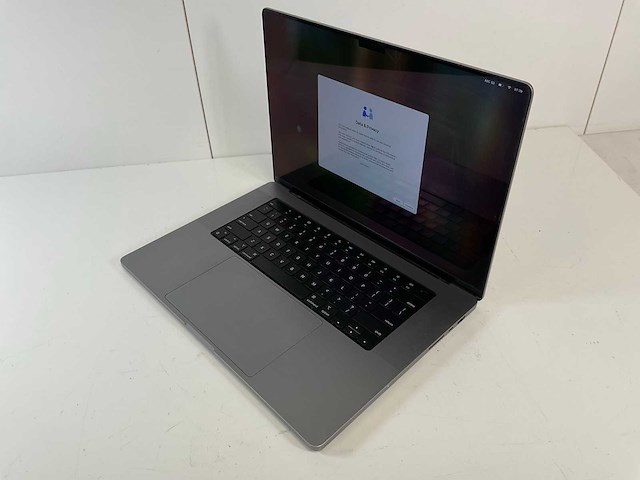 Apple macbook pro 16”, apple m1 pro, 32 gb ram, 512 gb ssd laptop - afbeelding 2 van  3