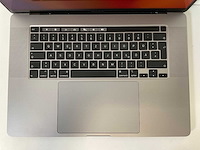 Apple macbook pro 16”, core(tm) i7 9th gen, 16 gb ram, 1 tb nvme amd radeon rx pro 5500m 4gb laptop - afbeelding 4 van  7