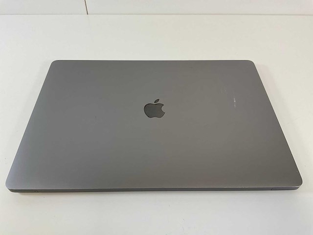 Apple macbook pro 16”, core(tm) i7 9th gen, 16 gb ram, 500 gb nvme, amd radeon rx 5500m 4 gb laptop - afbeelding 5 van  8