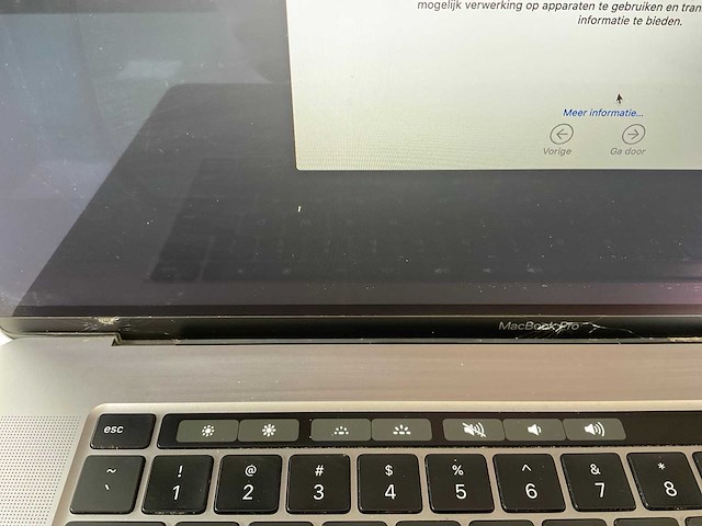 Apple macbook pro 16”, core(tm) i7 9th gen, 16 gb ram, 500 gb nvme, amd radeon rx 5500m 4 gb laptop - afbeelding 8 van  8