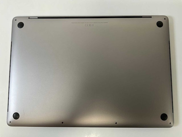 Apple macbook pro 16”, core(tm) i7 9th gen, 16 gb ram, 500 gb nvme, amd radeon rx pro 5500m 4 gb laptop - afbeelding 6 van  7