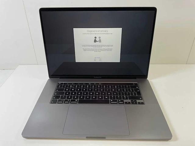 Apple macbook pro 16”, core(tm) i7 9th gen, 16 gb ram, 500 gb nvme laptop - afbeelding 1 van  7