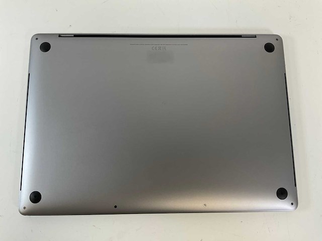 Apple macbook pro 16”, core(tm) i7 9th gen, 16 gb ram, 512 gb nvme, amd radeon 5300m 4 gb laptop - afbeelding 4 van  4