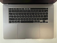 Apple macbook pro 16”, core(tm) i7 9th gen, 16 gb ram, 512 gb nvme, amd radeon 5300m 4 gb laptop - afbeelding 4 van  7