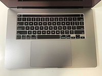 Apple macbook pro 16”, core(tm) i7 9th gen, 16 gb ram, 512 gb nvme, amd radeon pro 5300m 4 gb laptop - afbeelding 4 van  7