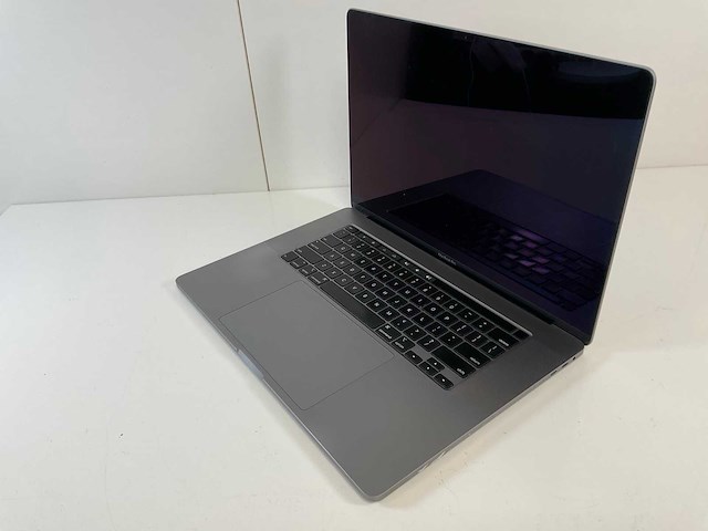 Apple macbook pro 16”, core(tm) i7 9th gen, 16 gb ram, 512 gb nvme, amd radeon pro 5300m 4 gb laptop - afbeelding 3 van  7