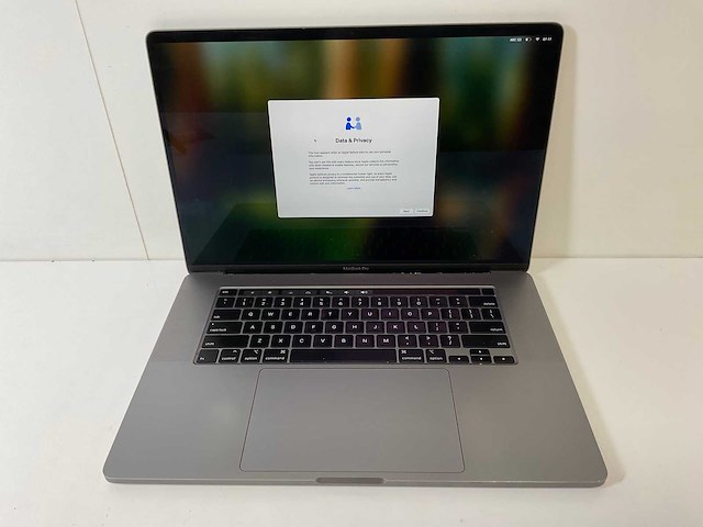 Apple macbook pro 16”, core(tm) i7 9th gen, 16 gb ram, 512 gb nvme, amd radeon pro 5300m 4gb laptop - afbeelding 1 van  7