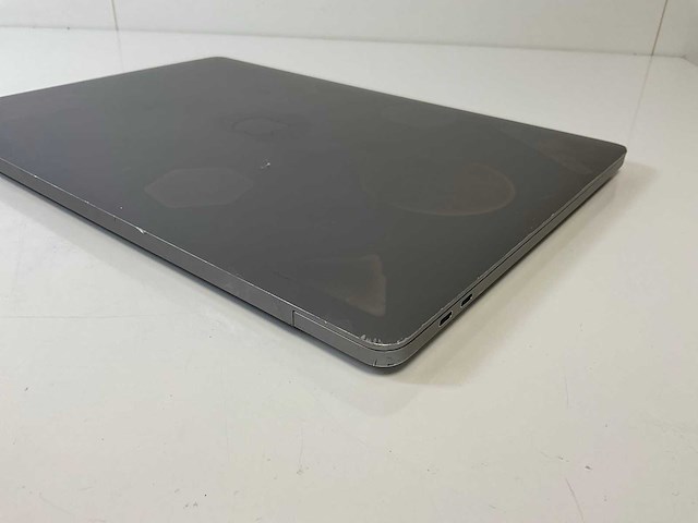 Apple macbook pro 16”, core(tm) i7 9th gen, 16 gb ram, 512 gb nvme, amd radeon pro 5300m 4gb laptop - afbeelding 10 van  10