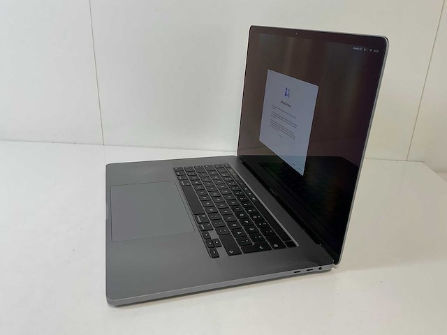 Apple macbook pro 16”, core(tm) i7 9th gen, 16 gb ram, 512 gb nvme, amd radeon pro 5300m 4gb laptop - afbeelding 3 van  8