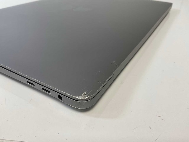 Apple macbook pro 16”, core(tm) i7 9th gen, 16 gb ram, 512 gb nvme, amd radeon pro 5300m 4gb laptop - afbeelding 7 van  8