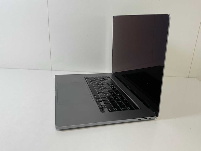 Apple macbook pro 16”, core(tm) i7 9th gen, 16 gb ram, 512 gb nvme, amd radeon pro 5300m 4gb laptop - afbeelding 3 van  7