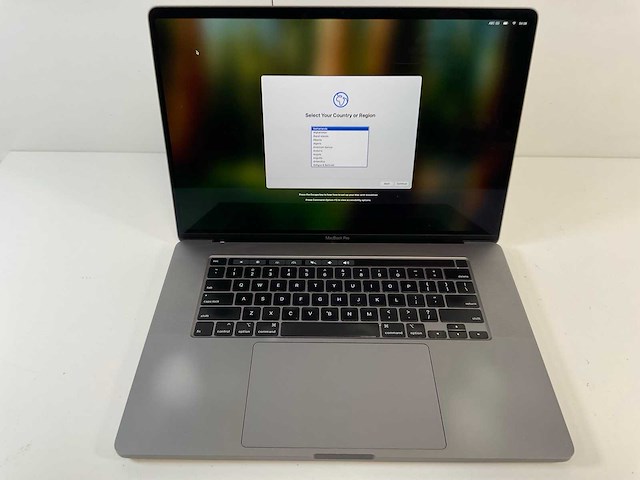 Apple macbook pro 16”, core(tm) i7 9th gen, 16 gb ram, 512 gb nvme laptop - afbeelding 1 van  7