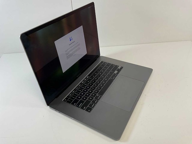Apple macbook pro 16”, core(tm) i7 9th gen, 16 gb ram, 512 gb nvme laptop - afbeelding 2 van  7