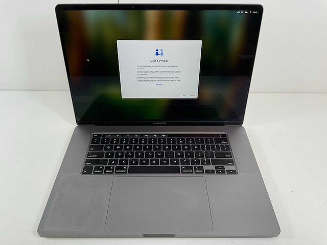 Apple macbook pro 16”, core(tm) i7 9th gen, 16 gb ram, 512 gb nvme laptop - afbeelding 1 van  7
