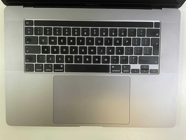 Apple macbook pro 16“ core(tm) i7 9th gen, 32 gb ram, 1 tb nvme, amd radeon rx 5500 4gb laptop - afbeelding 3 van  7