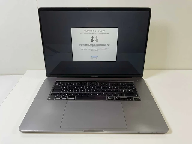 Apple macbook pro 16”, core(tm) i7 9th gen, 32 gb ram, 1 tb nvme, amd radeon rx pro 5500m 4gb laptop - afbeelding 1 van  7
