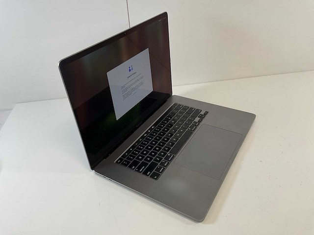 Apple macbook pro 16”, core(tm) i7 9th gen, 32 gb ram, 1 tb nvme laptop - afbeelding 2 van  7