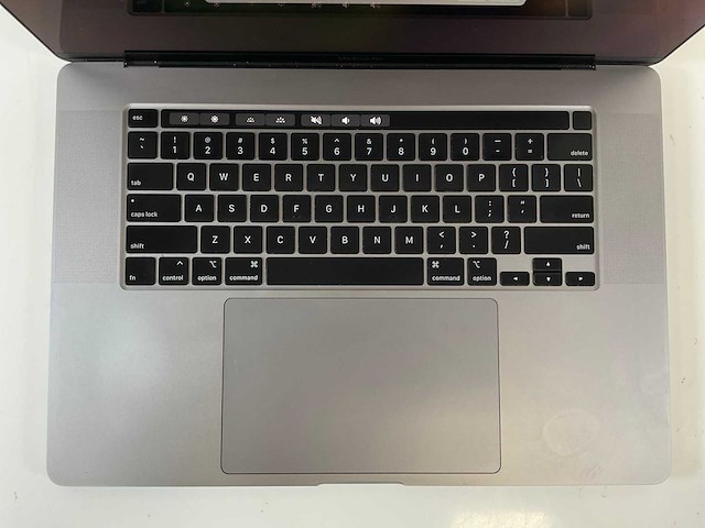 Apple macbook pro 16”, core(tm) i7 9th gen, 32 gb ram, 1 tb nvme laptop - afbeelding 4 van  7