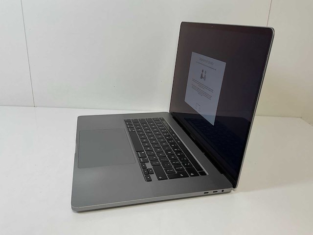 Apple macbook pro 16”, core(tm) i7 9th gen, 32 gb ram, 500 gb nvme, amd radeon pro 5500m 4 gb laptop - afbeelding 3 van  7