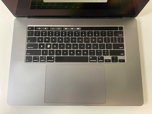 Apple macbook pro 16”, core(tm) i7 9th gen, 32 gb ram, 512 gb nvme, amd radeon pro 5300m 4gb laptop - afbeelding 4 van  7