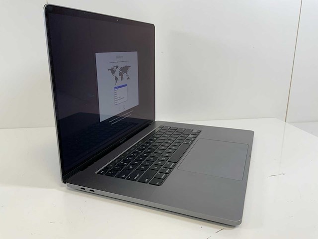 Apple macbook pro 16", core(tm) i9 9e generatie, 32 gb ram, 1 tb nvme, amd radeon pro 5500m 8 gb laptop - afbeelding 2 van  7