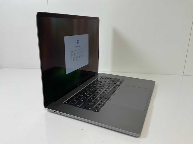 Apple macbook pro 16”, core(tm) i9 9th gen, 16 gb ram, 1 tb nvme, amd radeon pro 5500m 4 gb laptop - afbeelding 2 van  7