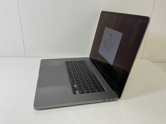 Apple macbook pro 16”, core(tm) i9 9th gen, 32 gb ram, 1 tb nmve, amd radeon pro 5500m 4gb laptop - afbeelding 2 van  4