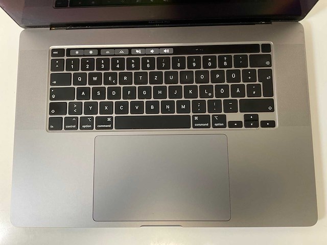 Apple macbook pro 16”, core(tm) i9 9th gen, 32 gb ram, 1 tb nvme, amd radeon pro 5500m 4 gb laptop - afbeelding 4 van  7