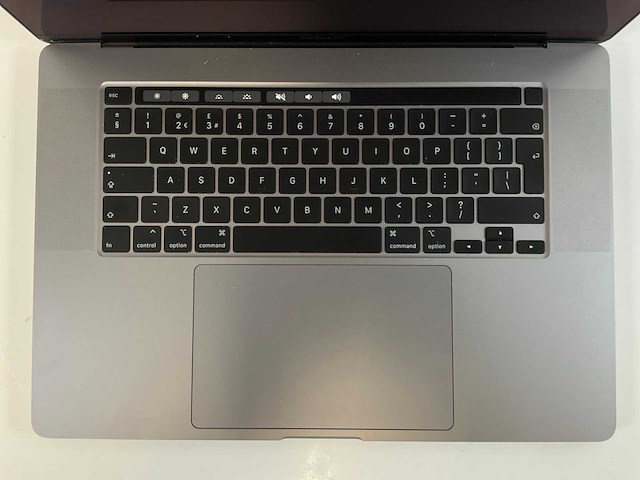 Apple macbook pro 16”, core(tm) i9 9th gen, 32 gb ram, 1 tb nvme, amd radeon pro 5500m 4 gb laptop - afbeelding 4 van  7
