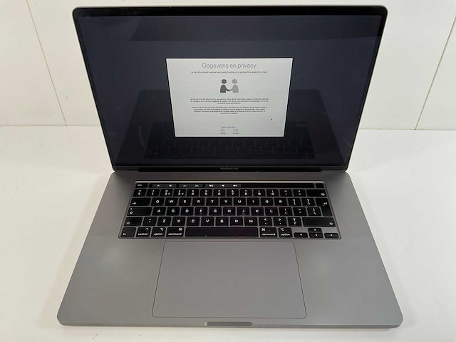 Apple macbook pro 16”, core(tm) i9 9th gen, 32 gb ram, 1 tb nvme, amd radeon pro 5500m 4 gb laptop - afbeelding 1 van  7