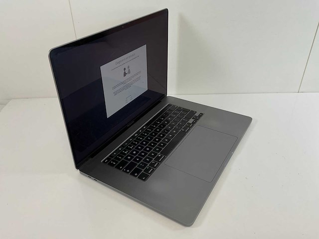 Apple macbook pro 16”, core(tm) i9 9th gen, 32 gb ram, 1 tb nvme, amd radeon pro 5500m 4 gb laptop - afbeelding 2 van  7