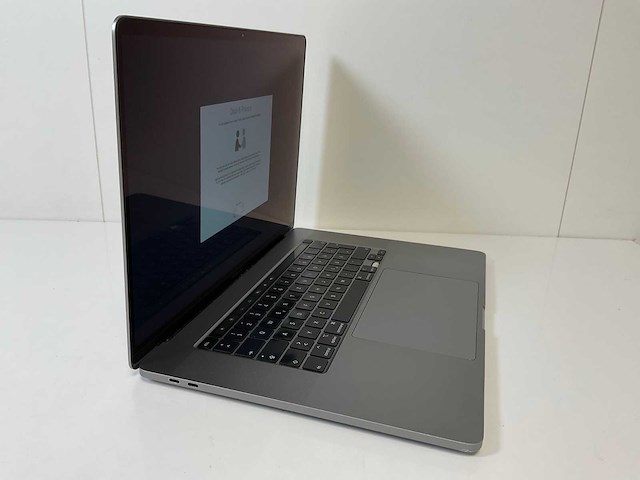 Apple macbook pro 16”, core(tm) i9 9th gen, 32 gb ram, 1 tb nvme, amd radeon pro 5500m 8 gb laptop - afbeelding 2 van  8