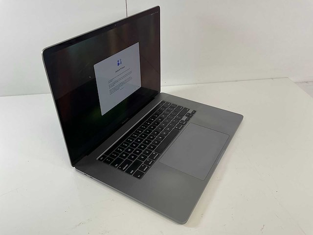 Apple macbook pro 16”, core(tm) i9 9th gen, 32 gb ram, 1 tb nvme, amd radeon pro 5500m 8 gb laptop - afbeelding 2 van  7