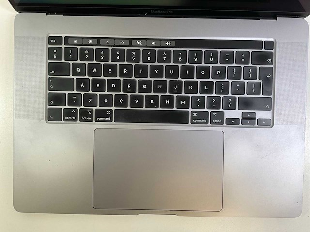 Apple macbook pro 16“ core(tm) i9 9th gen, 32 gb ram, 1 tb nvme, amd radeon rx 5500 4gb laptop - afbeelding 4 van  7