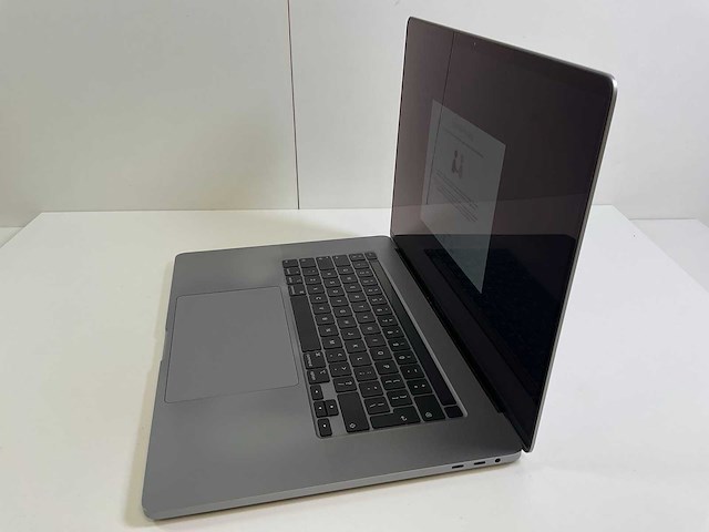Apple macbook pro 16“ core(tm) i9 9th gen, 32 gb ram, 1tb nvme, amd radeon pro 5500m 4gb laptop - afbeelding 3 van  7