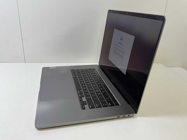Apple macbook pro 16”, hexacore i7, 16 gb ram, 500 gb nvme, amd radeon pro 5300 4gb laptop - afbeelding 3 van  6