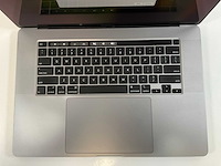 Apple macbook pro 16”, hexacore i7, 16 gb ram, 500 gb nvme, amd radeon pro 5300m 4gb laptop - afbeelding 4 van  8