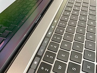 Apple macbook pro 16”, hexacore i7, 16 gb ram, 500 gb nvme, amd radeon pro 5300m 4gb laptop - afbeelding 8 van  8