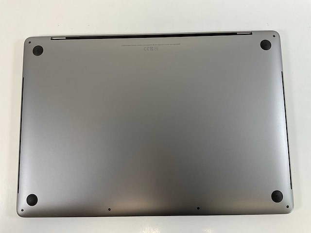 Apple macbook pro 16”, hexacore i7, 16 gb ram, 512 gb nvme, amd radeon pro 5300m 4gb laptop - afbeelding 6 van  7