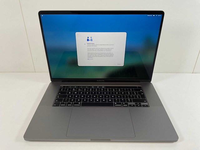 Apple macbook pro 16”, hexacore i7, 16 gb ram, 512 gb nvme, amd radeon pro 5300m 4gb laptop - afbeelding 1 van  7